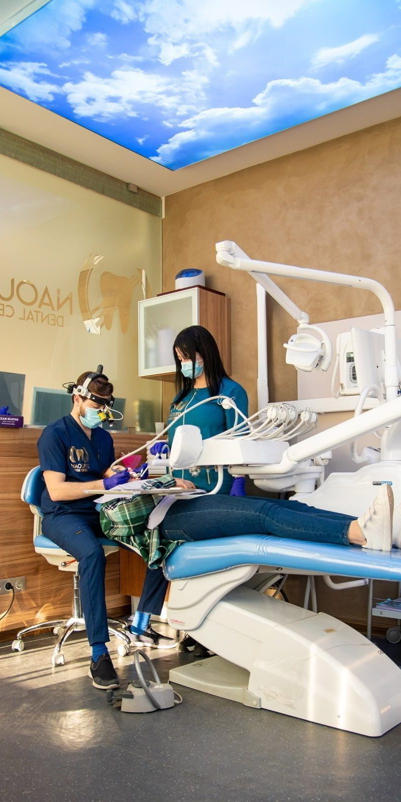 Traitement au laser dentaire au cabinet dentaire Naoufel Dental Center à Constantine en Algérie, Clinique dentaire a la pointe de la technologie en Algérie à Constantine